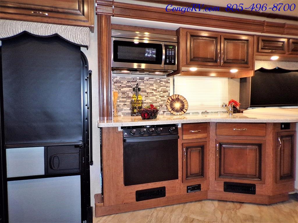 2017 Holiday Rambler Vacationer 36Y Triple Slide Like New Only 3K Miles   - Photo 14 - Thousand Oaks, CA 91360