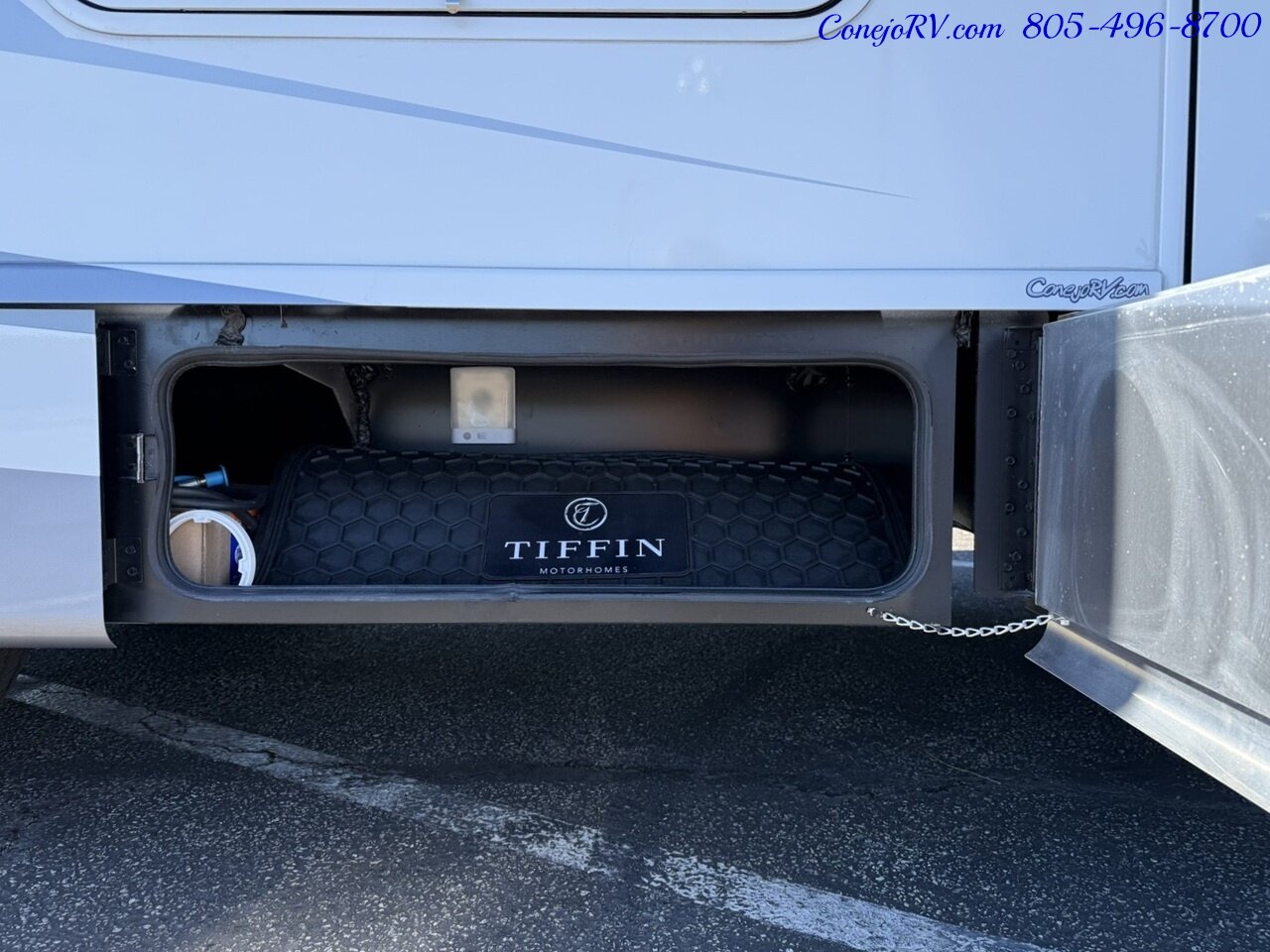 2026 Tiffin Wayfarer 25XLW Slide-Out Theater Seats Mercedes Turbo Diesel Full  Body Paint - Photo 49 - Thousand Oaks, CA 91360