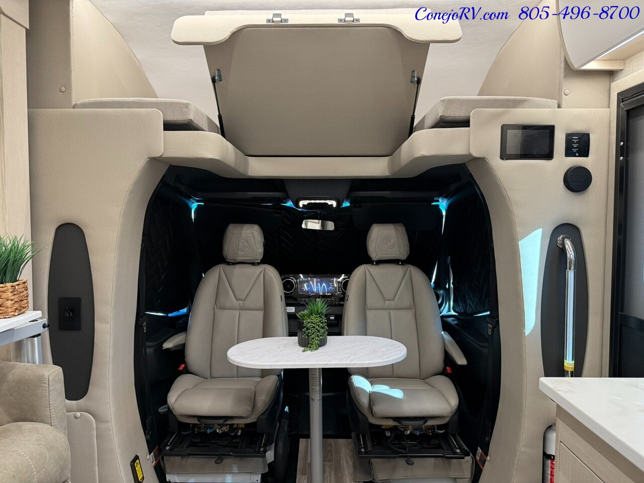 2026 Tiffin Wayfarer 25XLW Slide-Out Theater Seats Mercedes Turbo Diesel Full  Body Paint - Photo 34 - Thousand Oaks, CA 91360