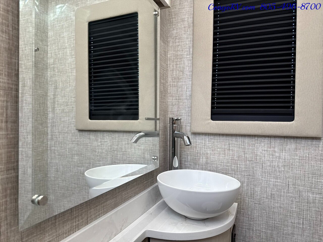 2026 Tiffin Wayfarer 25XLW Slide-Out Theater Seats Mercedes Turbo Diesel Full  Body Paint - Photo 17 - Thousand Oaks, CA 91360