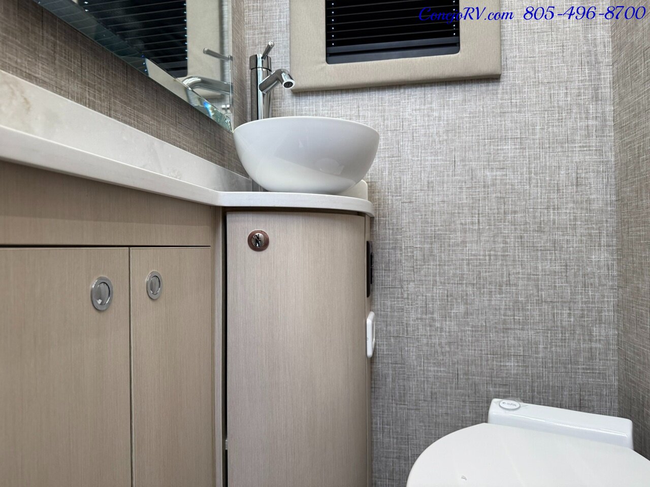 2026 Tiffin Wayfarer 25XLW Slide-Out Theater Seats Mercedes Turbo Diesel Full  Body Paint - Photo 18 - Thousand Oaks, CA 91360