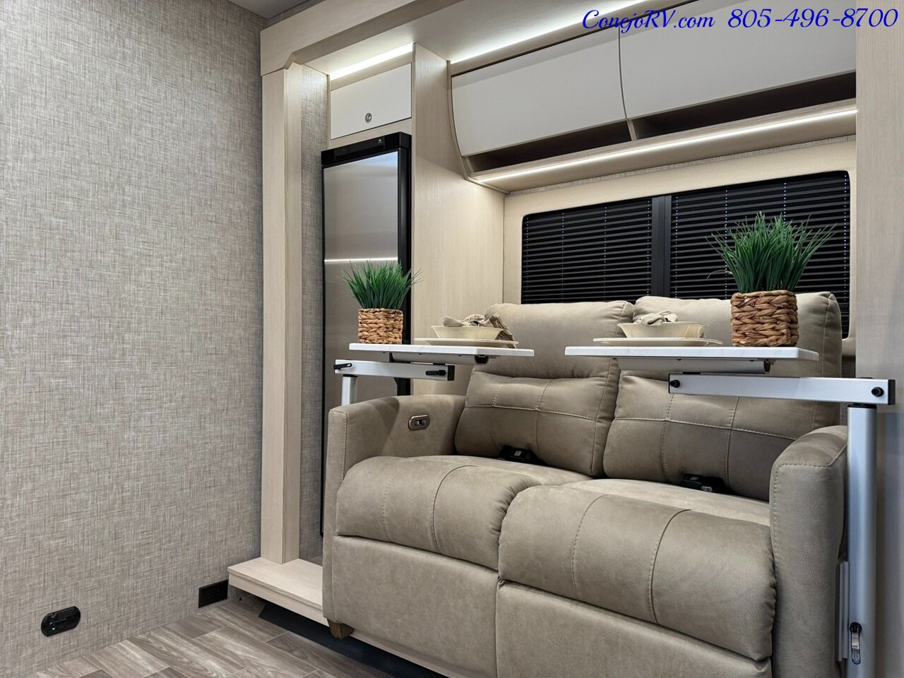 2026 Tiffin Wayfarer 25XLW Slide-Out Theater Seats Mercedes Turbo Diesel Full  Body Paint - Photo 8 - Thousand Oaks, CA 91360