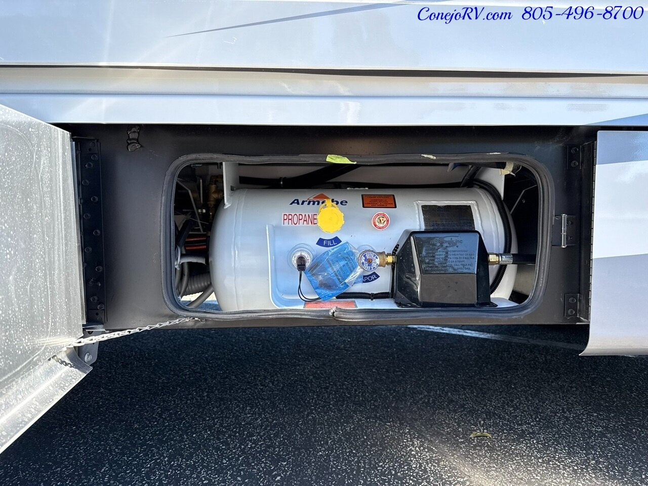 2026 Tiffin Wayfarer 25XLW Slide-Out Theater Seats Mercedes Turbo Diesel Full  Body Paint - Photo 52 - Thousand Oaks, CA 91360