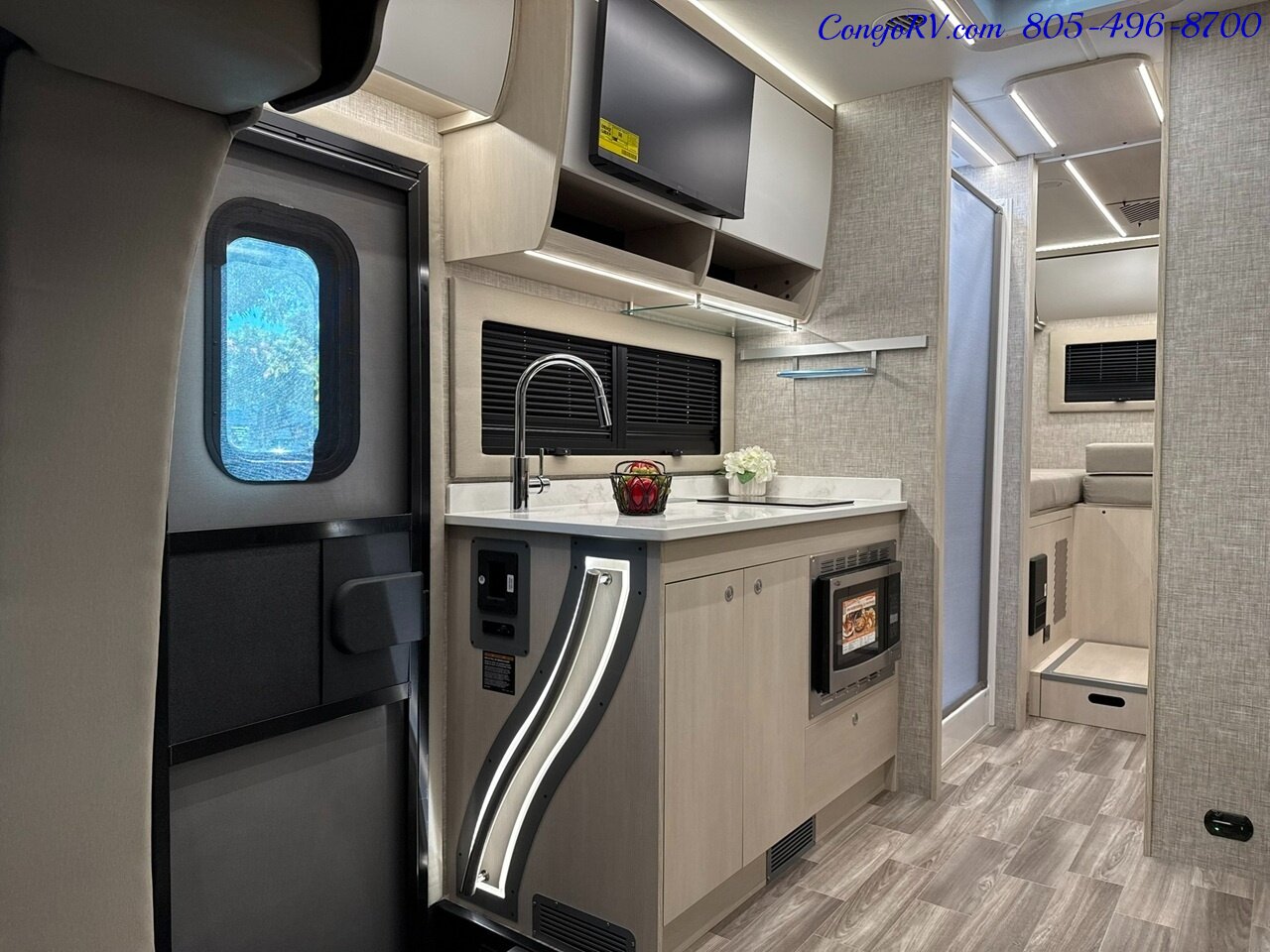 2026 Tiffin Wayfarer 25XLW Slide-Out Theater Seats Mercedes Turbo Diesel Full  Body Paint - Photo 7 - Thousand Oaks, CA 91360