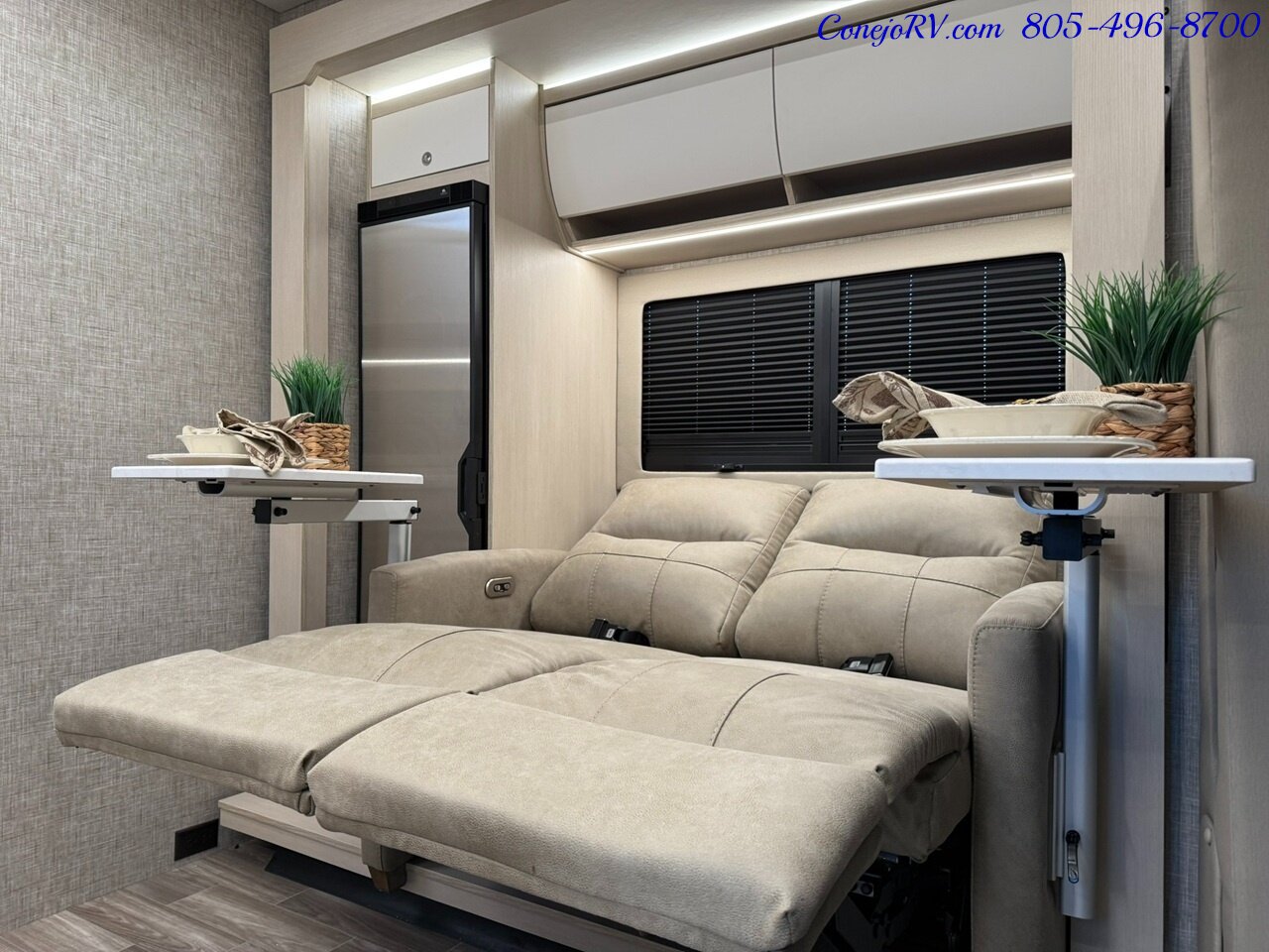 2026 Tiffin Wayfarer 25XLW Slide-Out Theater Seats Mercedes Turbo Diesel Full  Body Paint - Photo 37 - Thousand Oaks, CA 91360