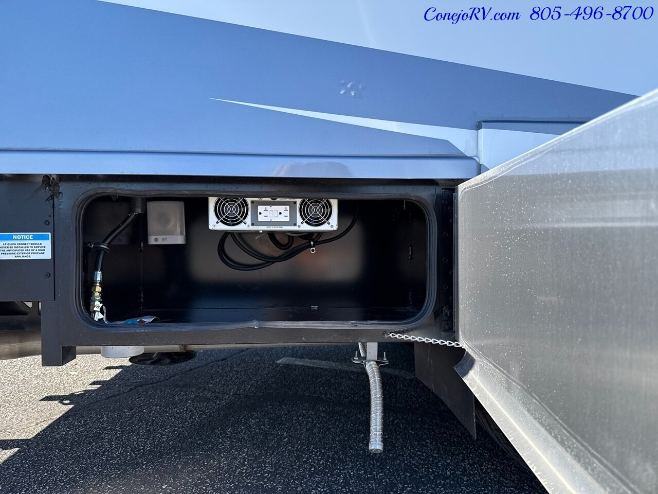 2026 Tiffin Wayfarer 25XLW Slide-Out Theater Seats Mercedes Turbo Diesel Full  Body Paint - Photo 48 - Thousand Oaks, CA 91360