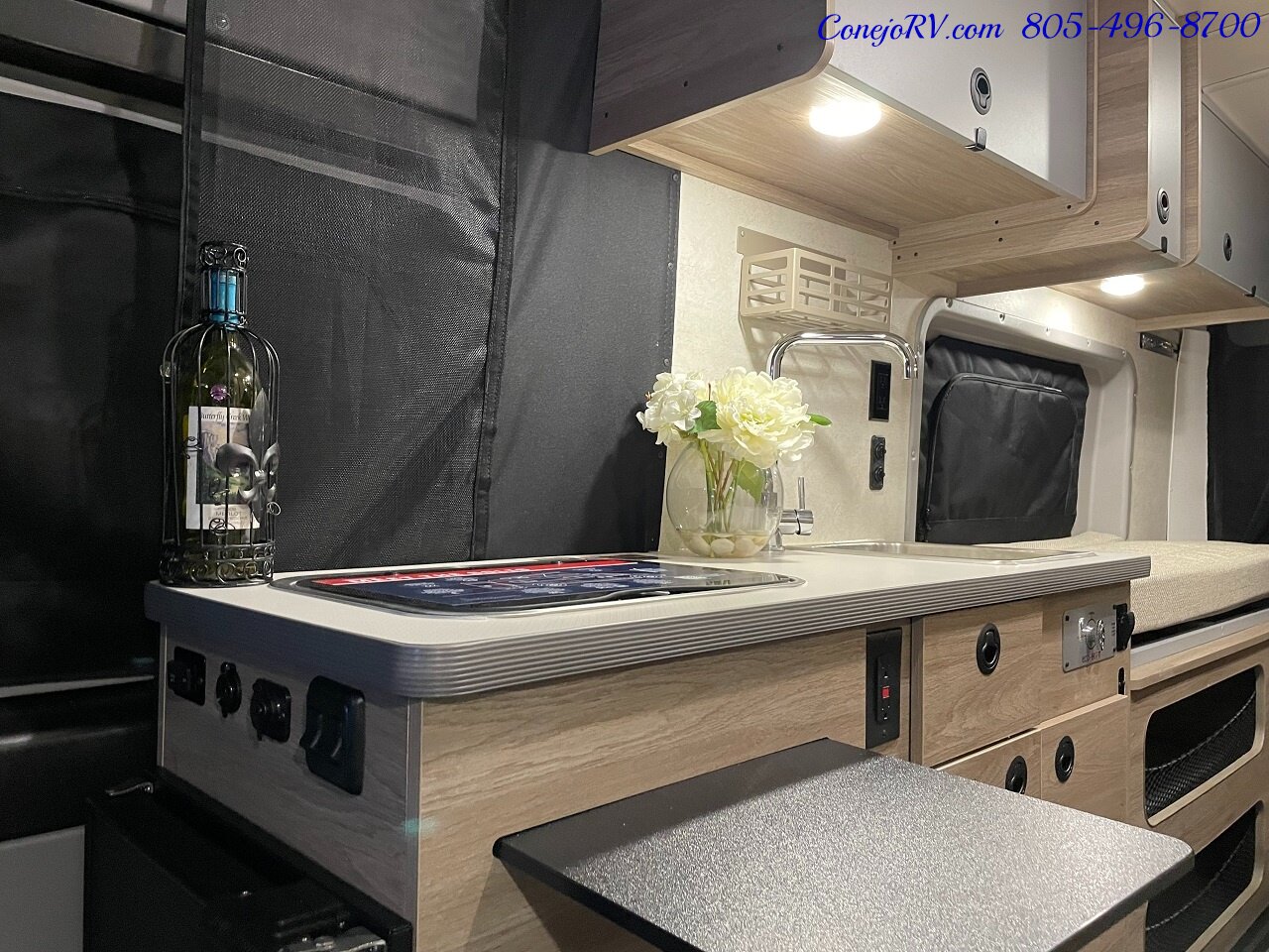 2023 WINNEBAGO Solis 59PX Murphy Bed Pop Top Full Galley New Chassis   - Photo 13 - Thousand Oaks, CA 91360