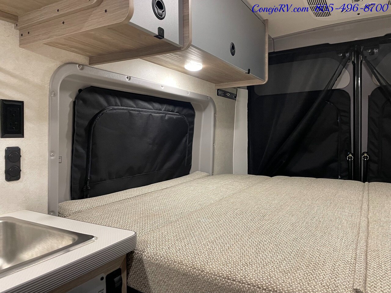 2023 WINNEBAGO Solis 59PX Murphy Bed Pop Top Full Galley New Chassis   - Photo 24 - Thousand Oaks, CA 91360