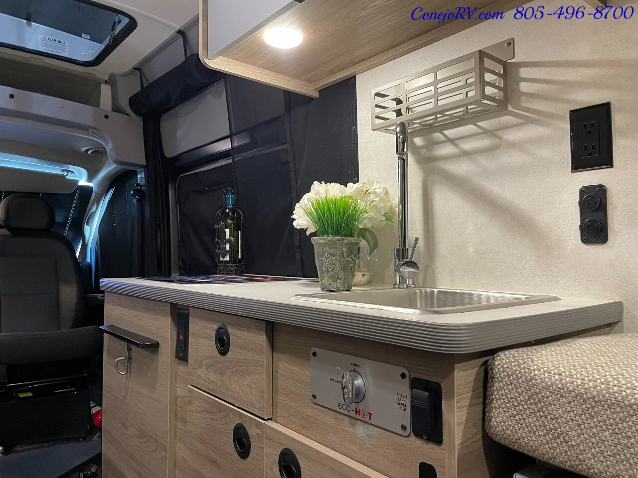 2023 WINNEBAGO Solis 59PX Murphy Bed Pop Top Full Galley New Chassis   - Photo 17 - Thousand Oaks, CA 91360