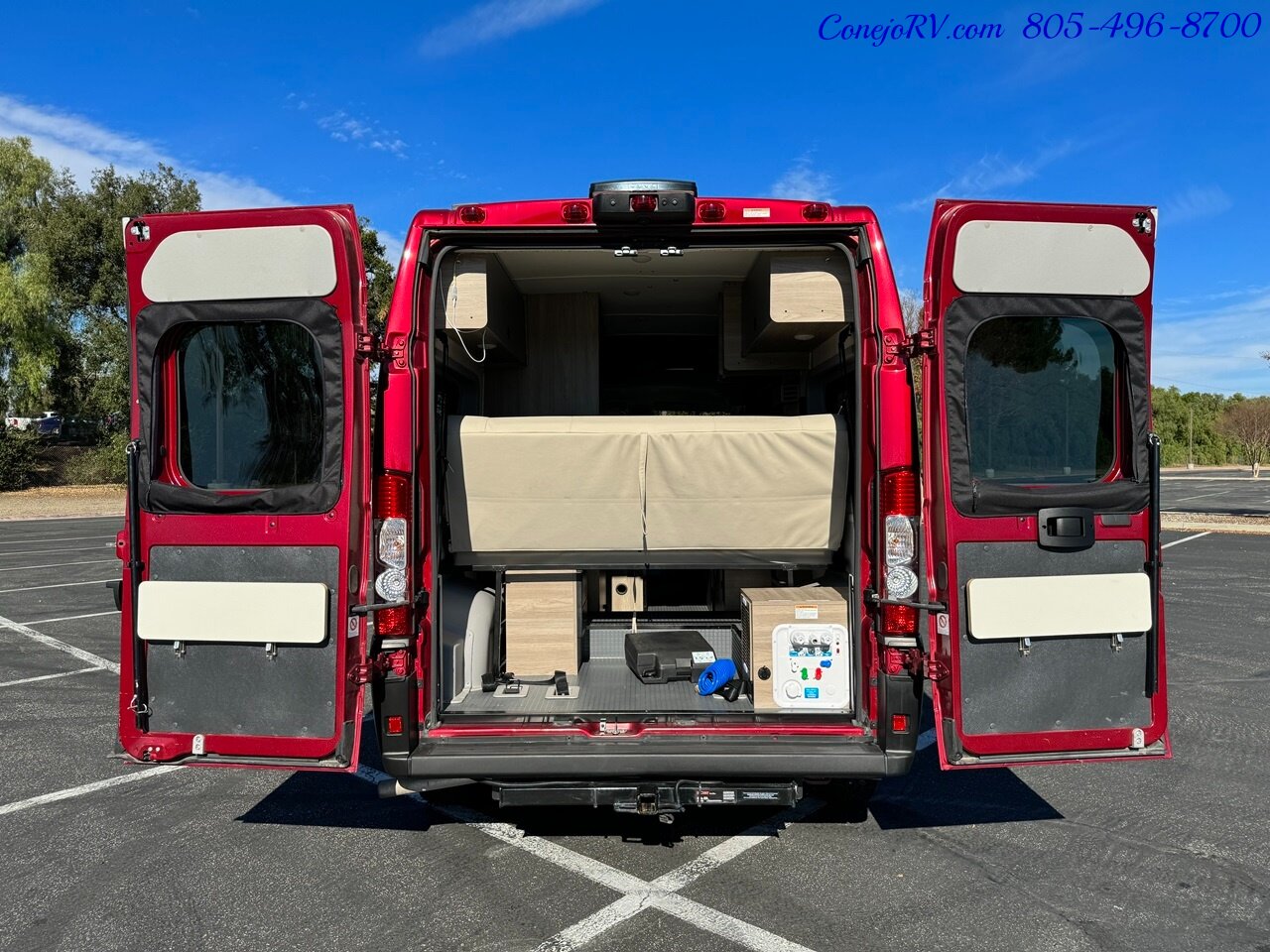 2022 Winnebago Solis 59P Convertible Couch Full Galley Roof Pop Top 21K  Miles - Photo 38 - Thousand Oaks, CA 91360
