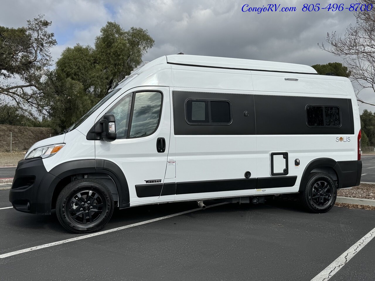 2024 Winnebago Solis 59P Pop Top Full Galley Rear Convertible Couch   - Photo 37 - Thousand Oaks, CA 91360