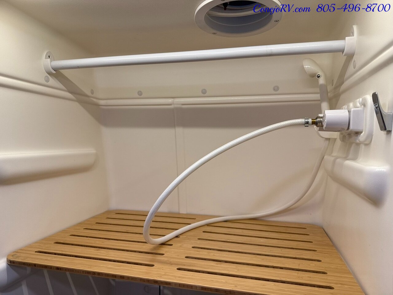 2020 Winnebago Revel 44E 2.0 4X4 Sprinter Mercedes Turbo Diesel,  250AH Lithium - Photo 16 - Thousand Oaks, CA 91360