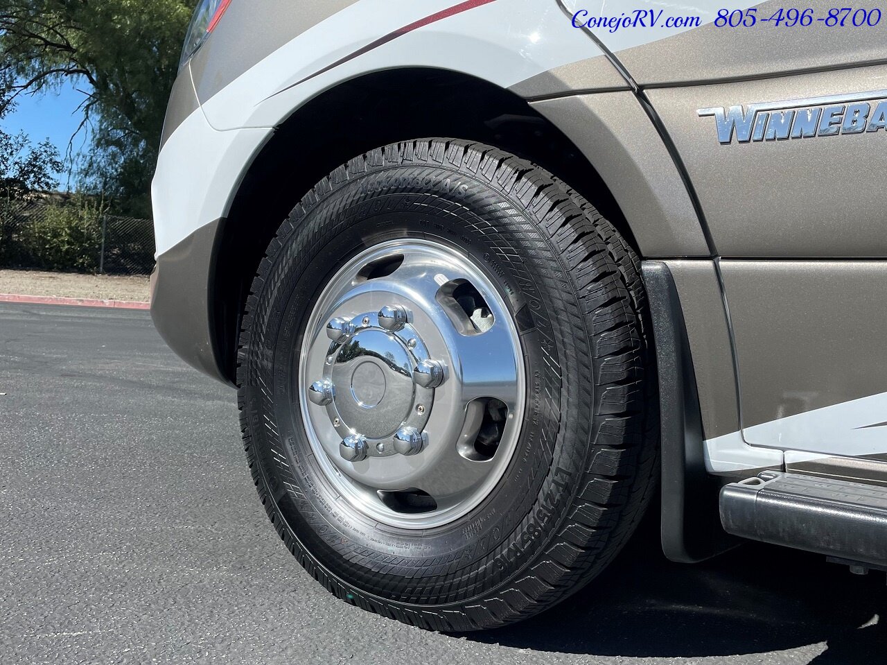 2023 Winnebago Navion 24V Slide-Out Mercedes Turbo Diesel Full Body Paint   - Photo 44 - Thousand Oaks, CA 91360