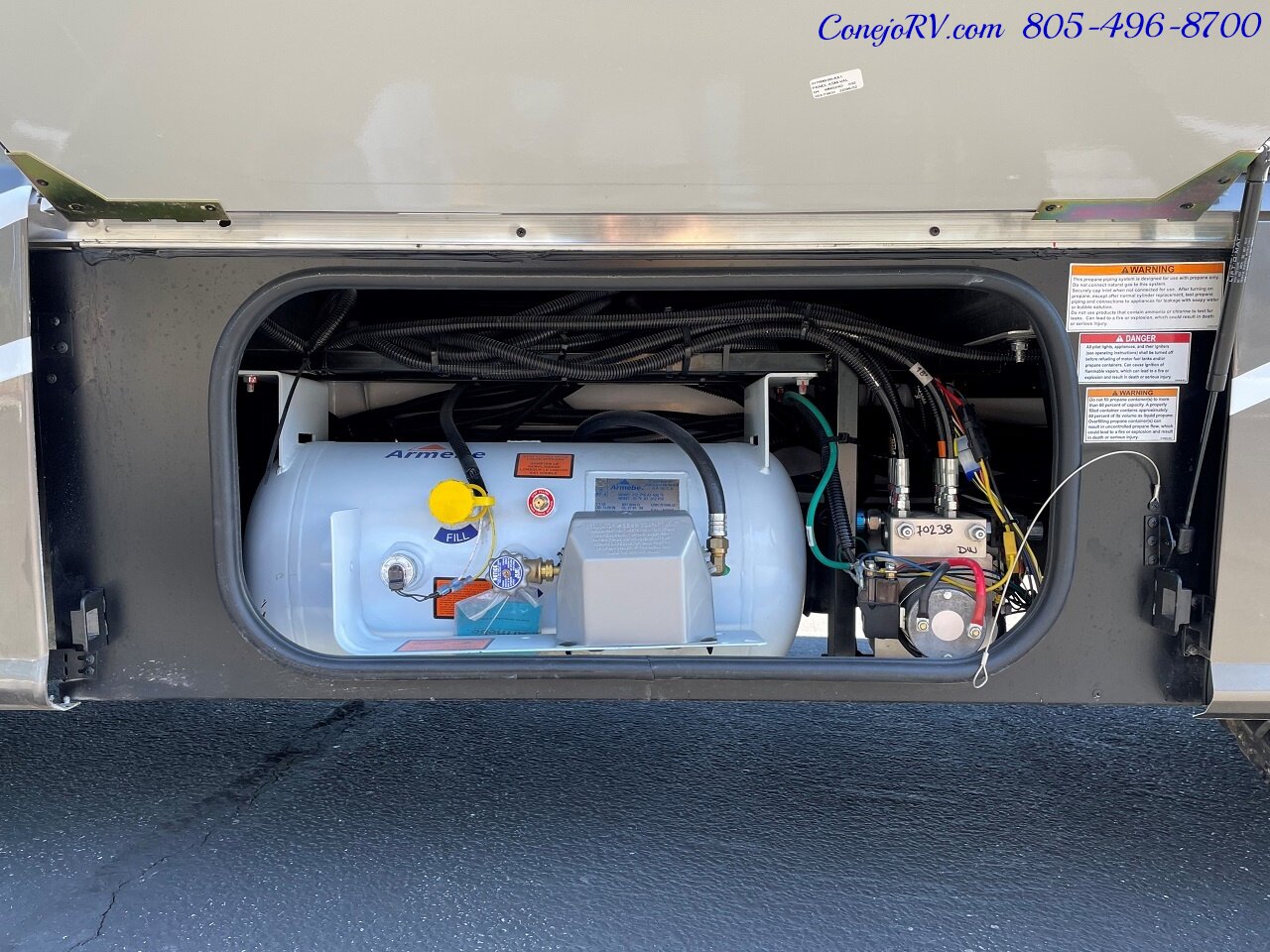 2023 Winnebago Navion 24V Slide-Out Mercedes Turbo Diesel Full Body Paint   - Photo 43 - Thousand Oaks, CA 91360