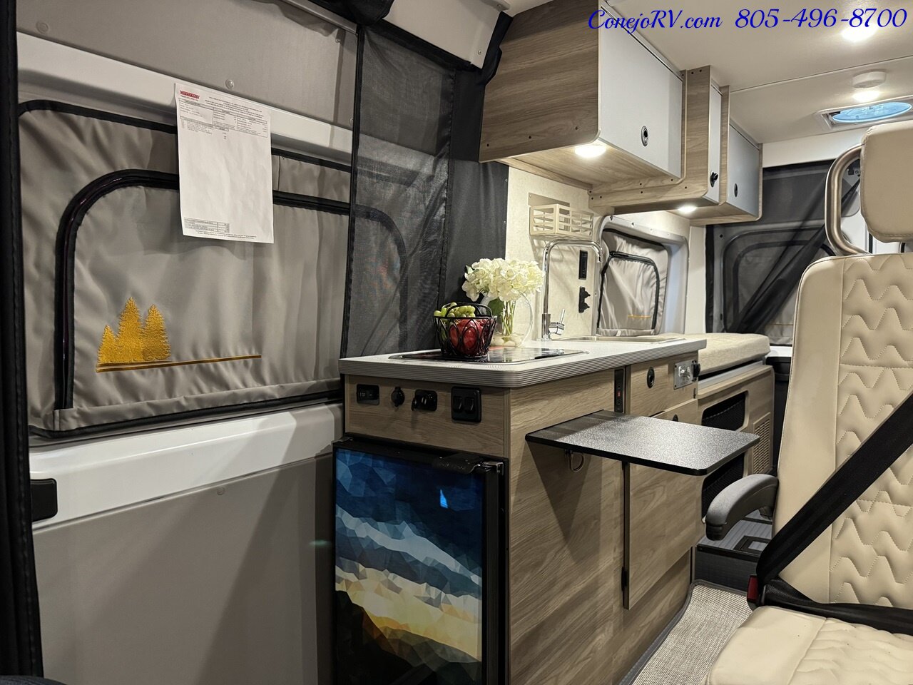 2024 Winnebago Solis 59P NPF Limited Edition Exclusive Features Murphy Bed Pop  Full Galley - Photo 9 - Thousand Oaks, CA 91360