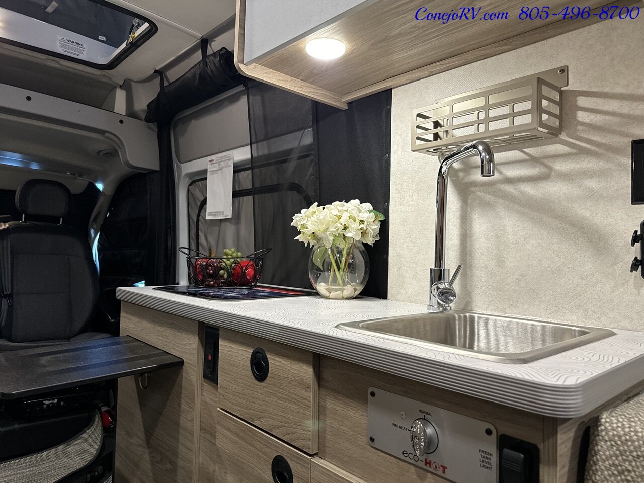 2024 Winnebago Solis 59P NPF Limited Edition Exclusive Features Murphy Bed Pop  Full Galley - Photo 17 - Thousand Oaks, CA 91360