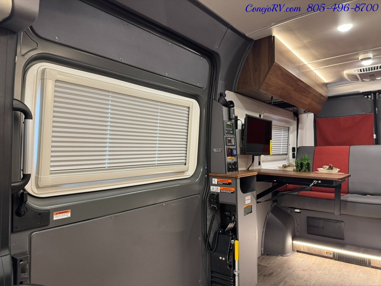 2025 Winnebago Roam 59RZ Wheelchair Power Lift Power Lounge Galley   - Photo 8 - Thousand Oaks, CA 91360