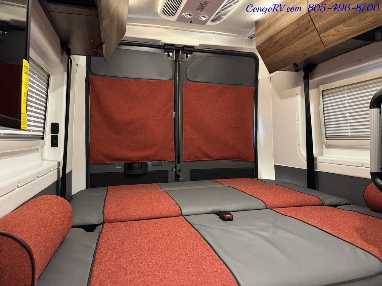 2025 Winnebago Roam 59RZ Wheelchair Power Lift Power Lounge Galley   - Photo 26 - Thousand Oaks, CA 91360