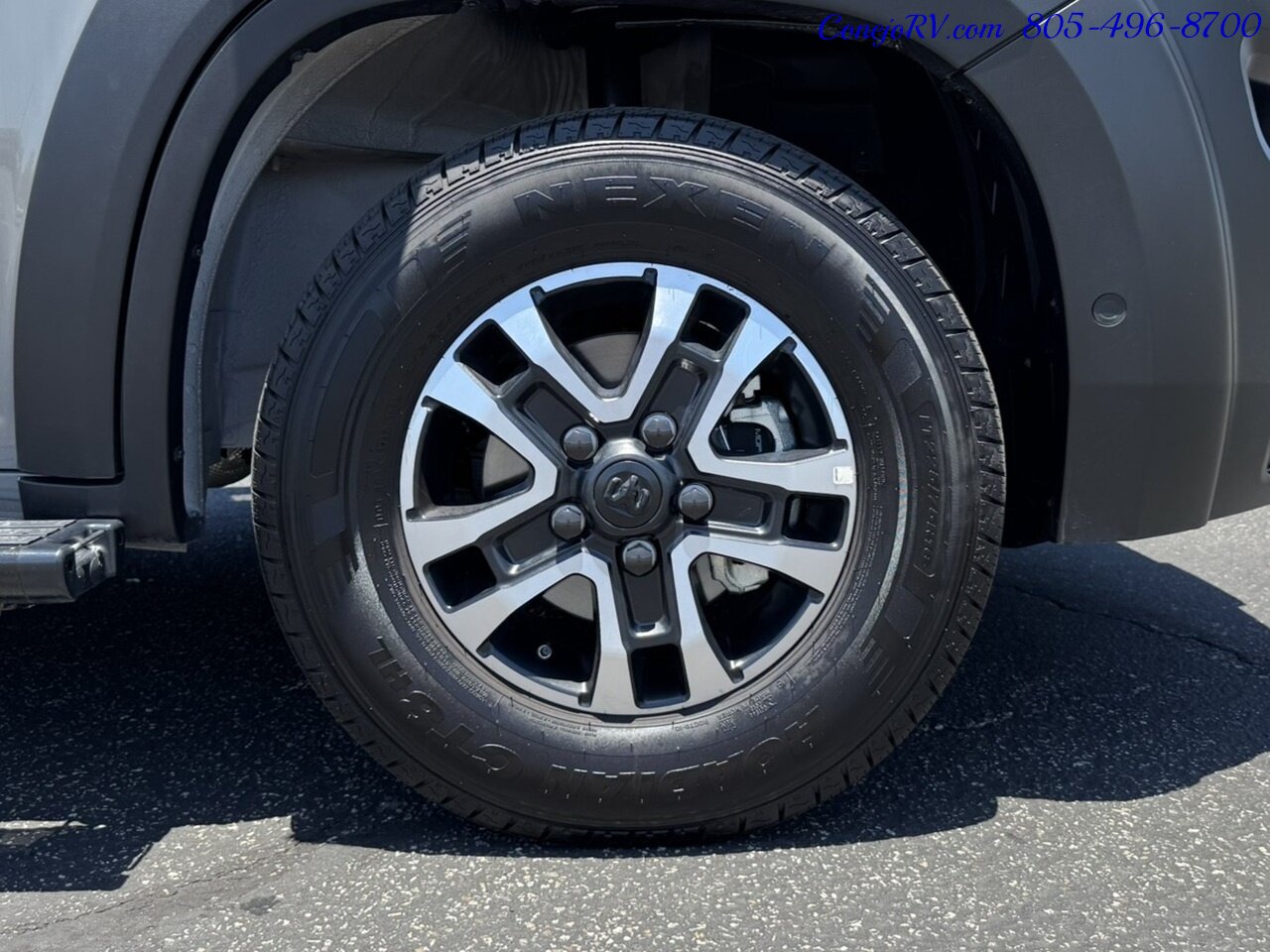 2025 Winnebago Roam 59RZ Wheelchair Power Lift Power Lounge Galley   - Photo 38 - Thousand Oaks, CA 91360