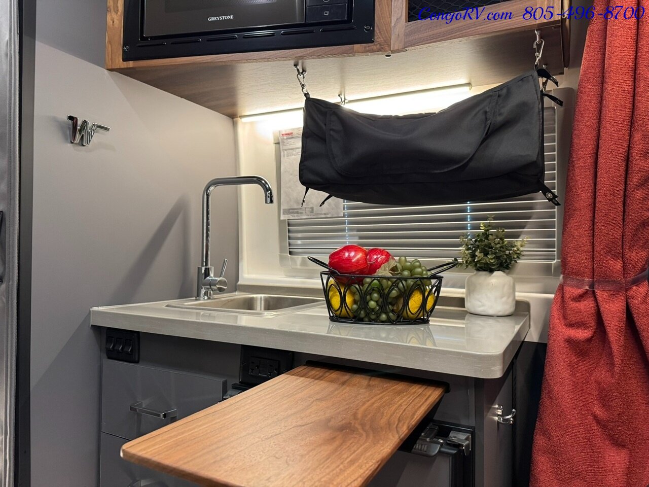 2025 Winnebago Roam 59RZ Wheelchair Power Lift Power Lounge Galley   - Photo 9 - Thousand Oaks, CA 91360