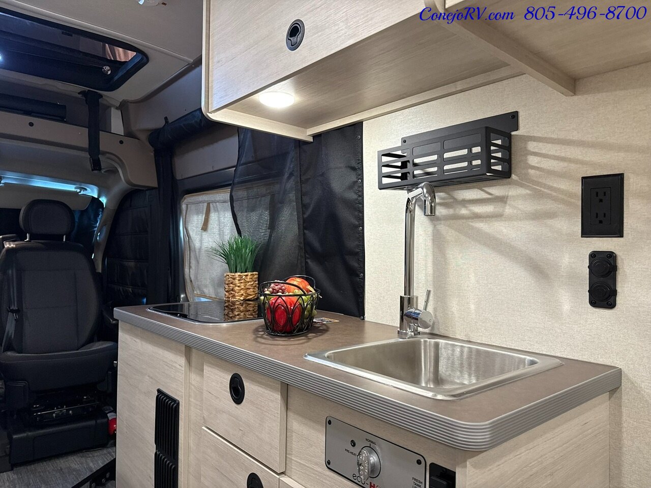 2026 Winnebago Solis 59P **NEW FOR 2026 2.8KW GENERATOR**Pop Top Full Galley Convertible SOFA Roof AC - Photo 14 - Thousand Oaks, CA 91360
