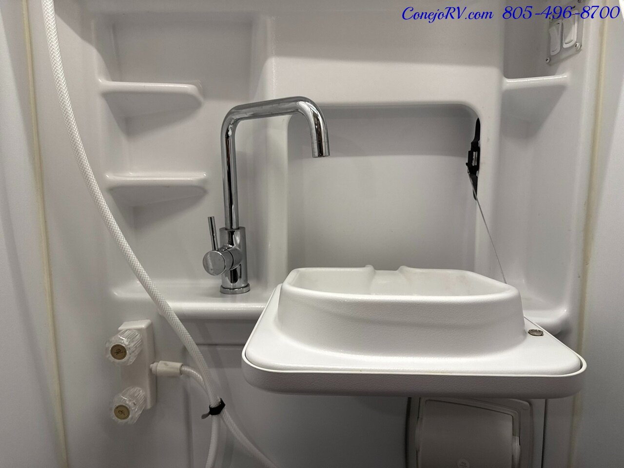 2022 Thor Tranquility 19P 4X4 Sprinter Mercedes Turbo Diesel Lithium System  37K Miles - Photo 16 - Thousand Oaks, CA 91360