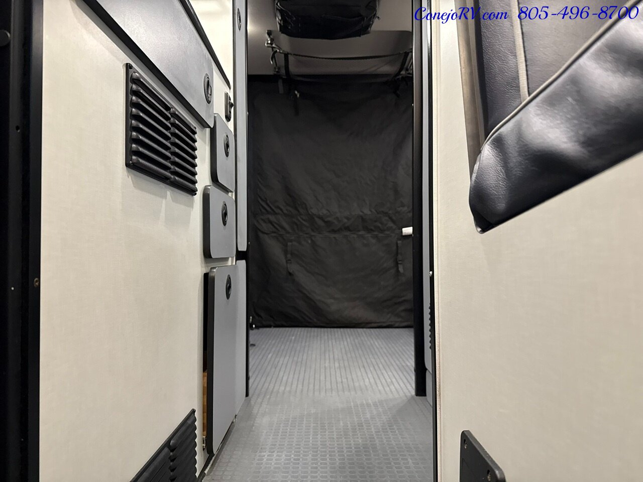 2023 Winnebago Revel 44E 4X4 Sprinter Mercedes Turbo Diesel, 320 AH Lithium   - Photo 13 - Thousand Oaks, CA 91360
