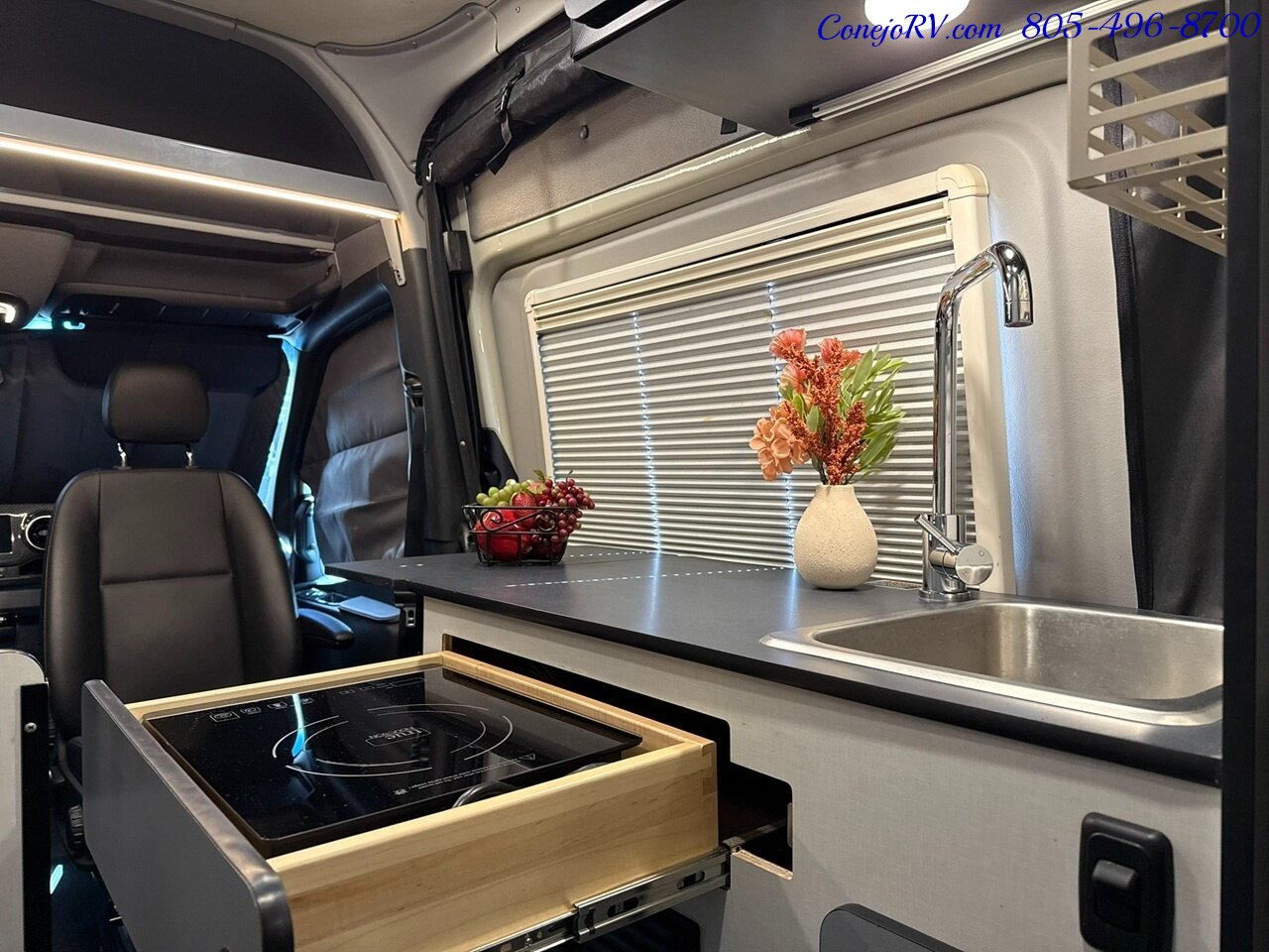 2023 Winnebago Revel 44E 4X4 Sprinter Mercedes Turbo Diesel, 320 AH Lithium   - Photo 15 - Thousand Oaks, CA 91360