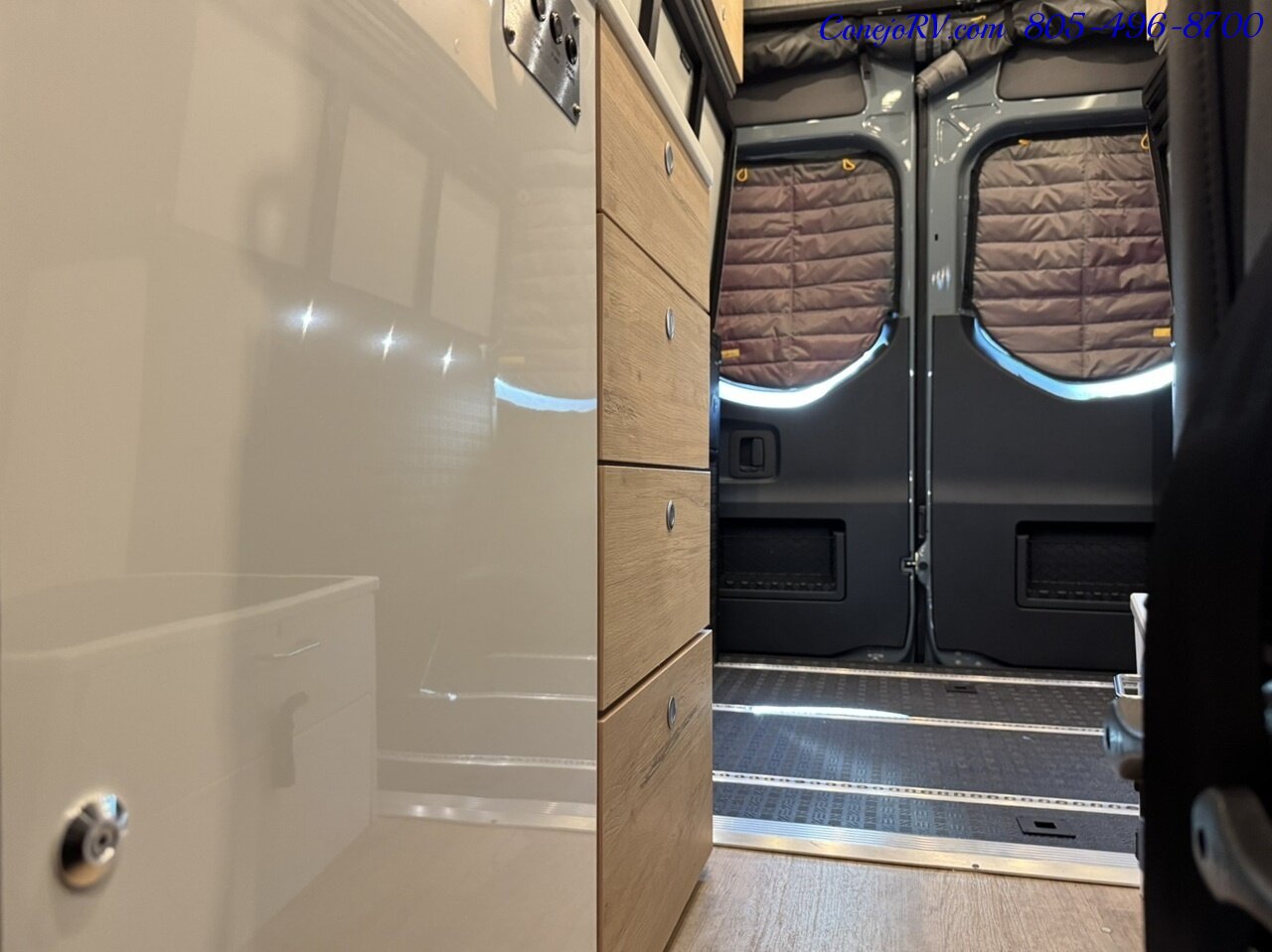 2025 Storyteller Overland Classic Mode OG AWD Lithonics Lithium System Mercedes Sprinter Turbo Diesel - Photo 13 - Thousand Oaks, CA 91360