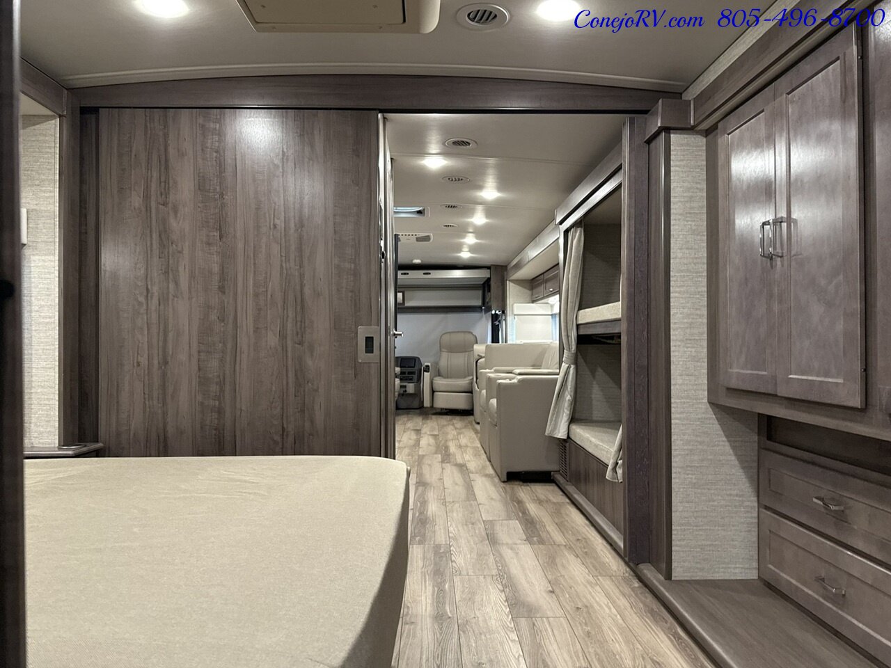 2023 Winnebago Forza 38W Triple Slide Outs Bunkhouse Loft Bed 2 Bath  Cummins Turbo Diesel 45k Miles - Photo 32 - Thousand Oaks, CA 91360