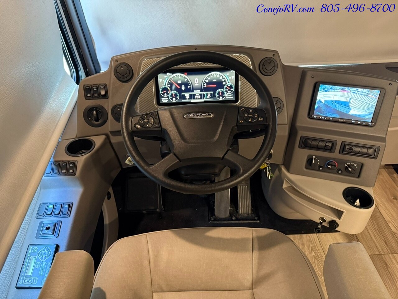 2023 Winnebago Forza 38W Triple Slide Outs Bunkhouse Loft Bed 2 Bath  Cummins Turbo Diesel 45k Miles - Photo 42 - Thousand Oaks, CA 91360