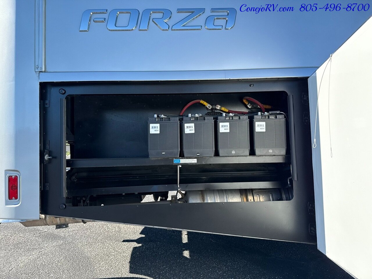 2023 Winnebago Forza 38W Triple Slide Outs Bunkhouse Loft Bed 2 Bath  Cummins Turbo Diesel 45k Miles - Photo 52 - Thousand Oaks, CA 91360