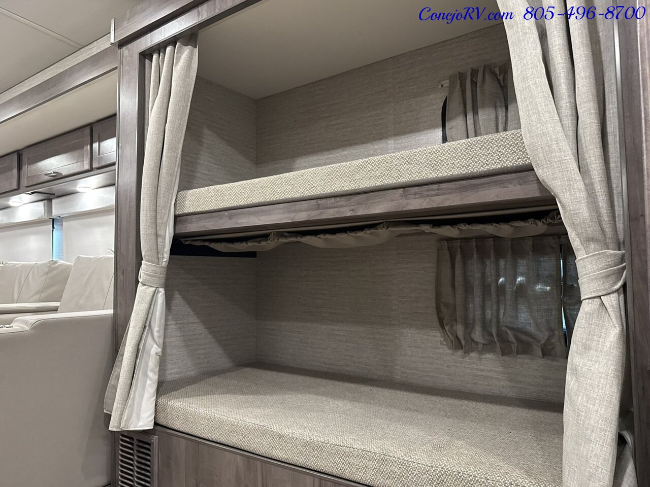 2023 Winnebago Forza 38W Triple Slide Outs Bunkhouse Loft Bed 2 Bath  Cummins Turbo Diesel 45k Miles - Photo 20 - Thousand Oaks, CA 91360