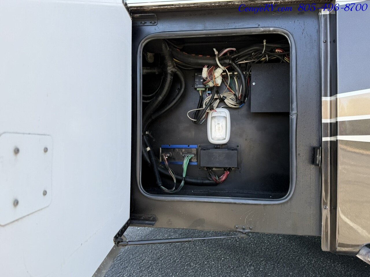 2014 Thor Tuscany 40EX Cummins ISB Diesel Engine Triple Slide Outs King Bed Bath & 1/2 Full Body Paint 34K Miles - Photo 60 - Thousand Oaks, CA 91360