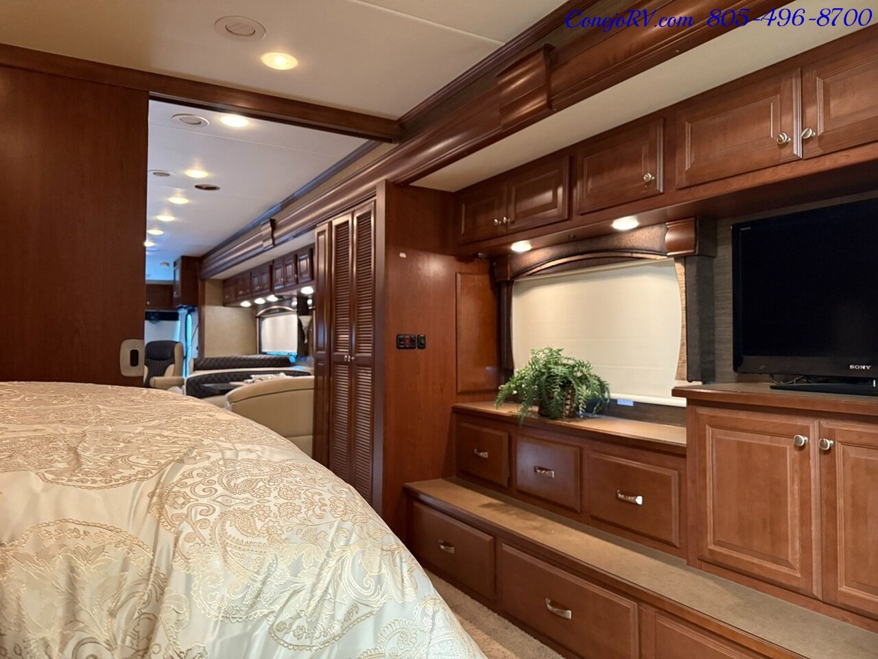 2014 Thor Tuscany 40EX Cummins ISB Diesel Engine Triple Slide Outs King Bed Bath & 1/2 Full Body Paint 34K Miles - Photo 32 - Thousand Oaks, CA 91360