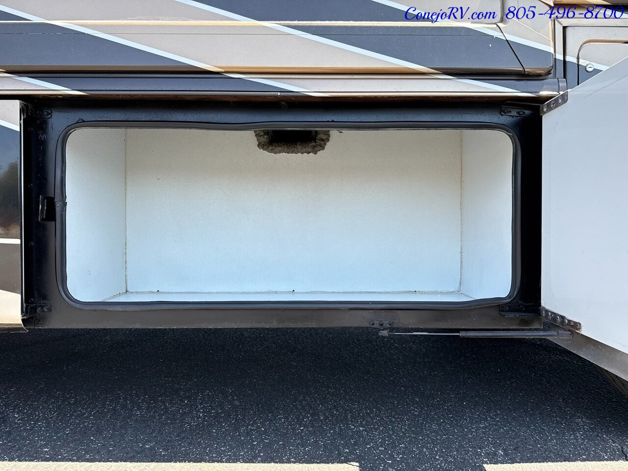 2014 Thor Tuscany 40EX Cummins ISB Diesel Engine Triple Slide Outs King Bed Bath & 1/2 Full Body Paint 34K Miles - Photo 48 - Thousand Oaks, CA 91360