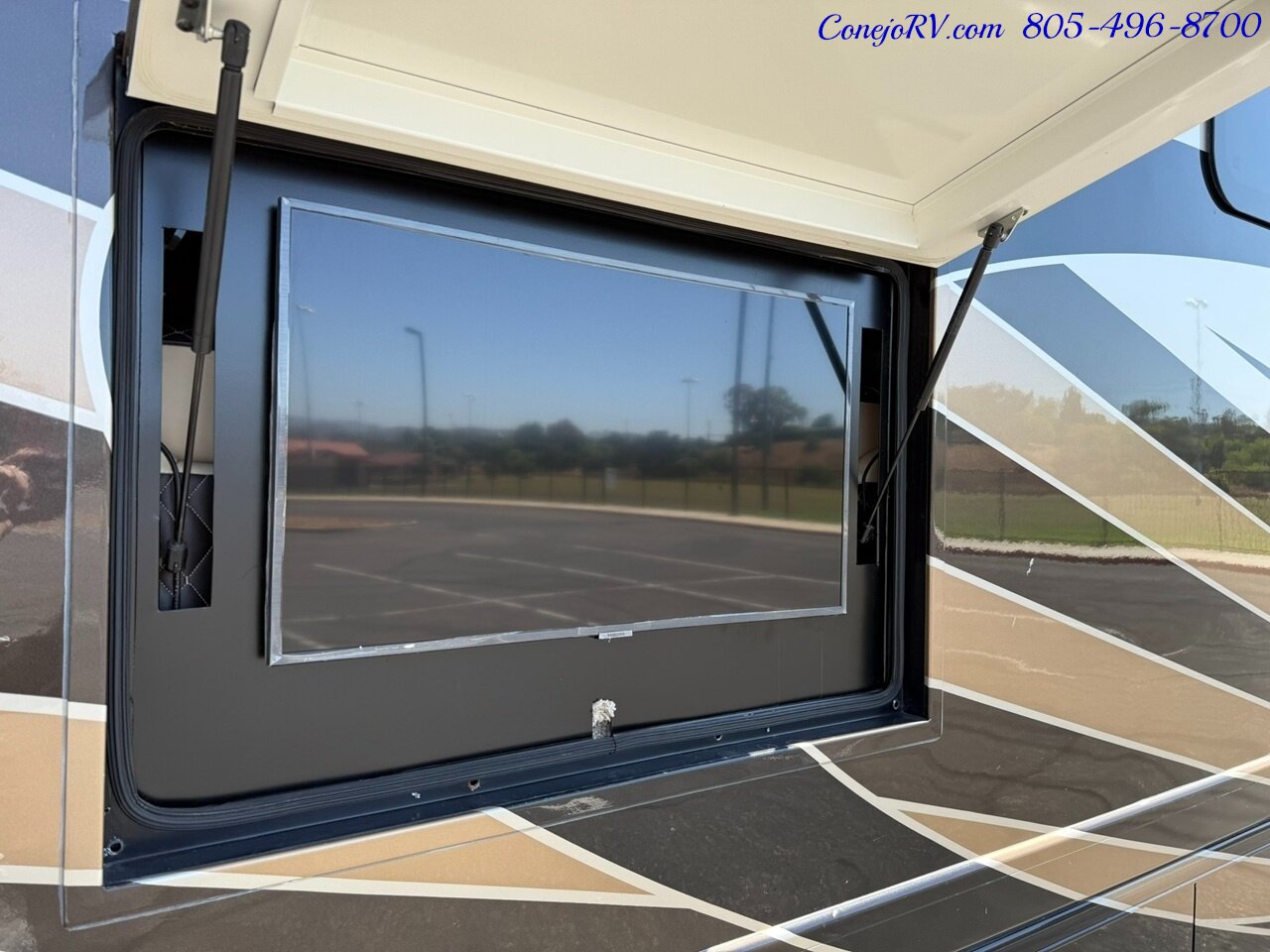 2014 Thor Tuscany 40EX Cummins ISB Diesel Engine Triple Slide Outs King Bed Bath & 1/2 Full Body Paint 34K Miles - Photo 53 - Thousand Oaks, CA 91360