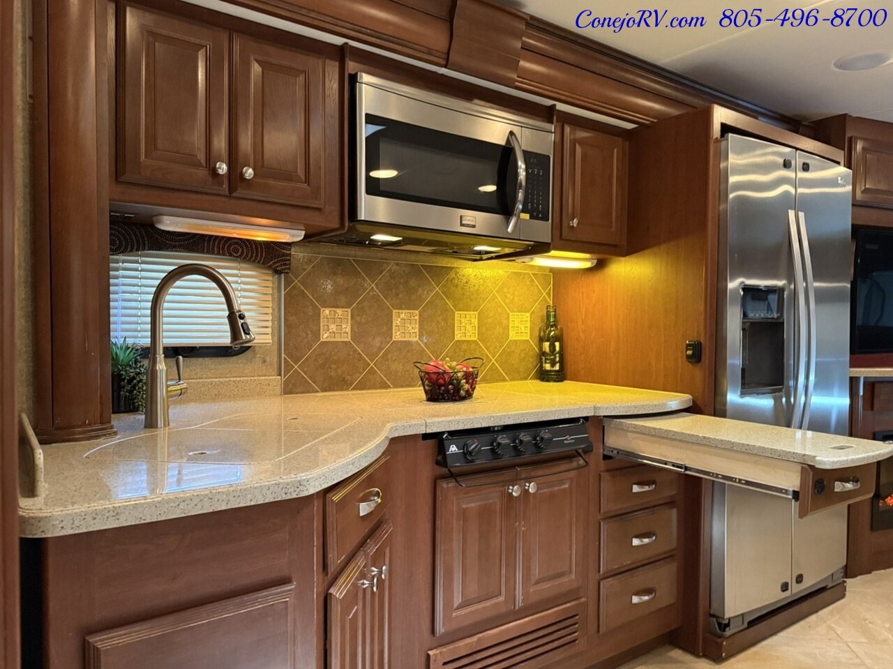 2014 Thor Tuscany 40EX Cummins ISB Diesel Engine Triple Slide Outs King Bed Bath & 1/2 Full Body Paint 34K Miles - Photo 11 - Thousand Oaks, CA 91360