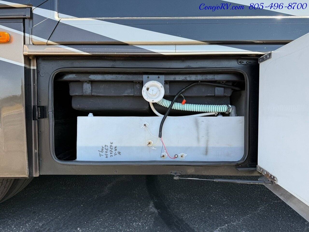 2014 Thor Tuscany 40EX Cummins ISB Diesel Engine Triple Slide Outs King Bed Bath & 1/2 Full Body Paint 34K Miles - Photo 50 - Thousand Oaks, CA 91360