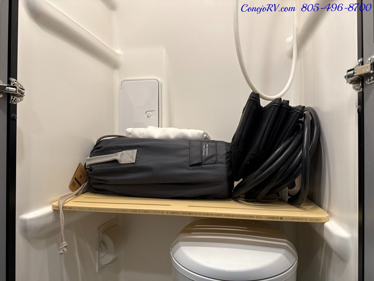 2024 Winnebago Revel 44EC 2.5-2 AWD Sprinter Mercedes Turbo Diesel, 16.8KWH Lithionics System 15K Miles - Photo 19 - Thousand Oaks, CA 91360
