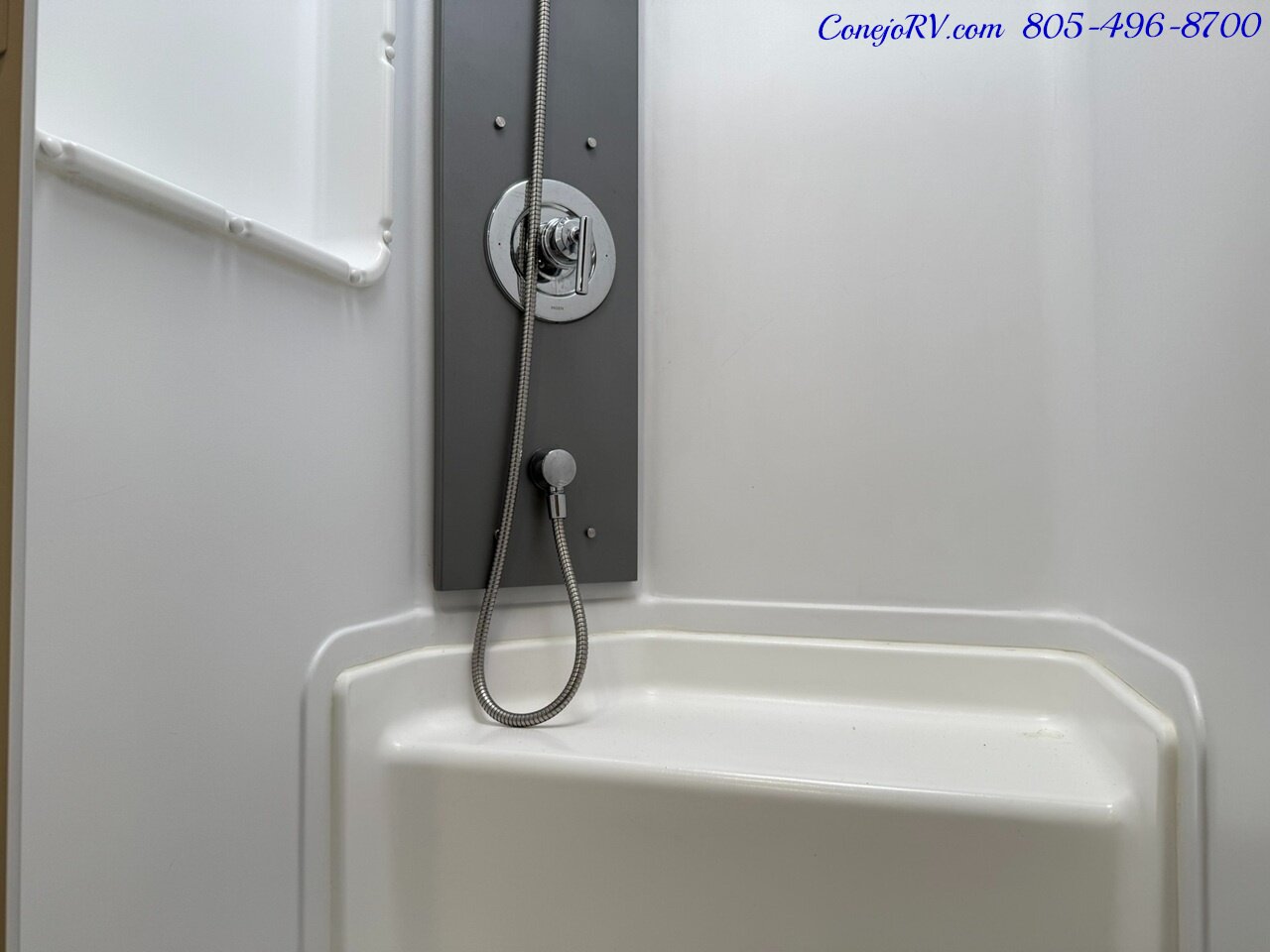 2024 Winnebago View 24T Slide-Out Murphy Bed Mercedes Turbo Diesel   - Photo 20 - Thousand Oaks, CA 91360