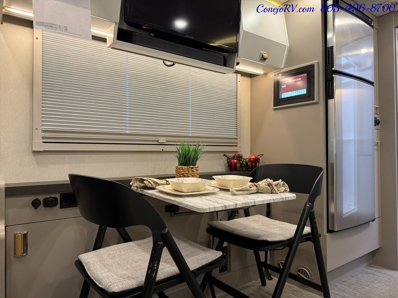 2024 Winnebago View 24T Slide-Out Murphy Bed Mercedes Turbo Diesel   - Photo 16 - Thousand Oaks, CA 91360