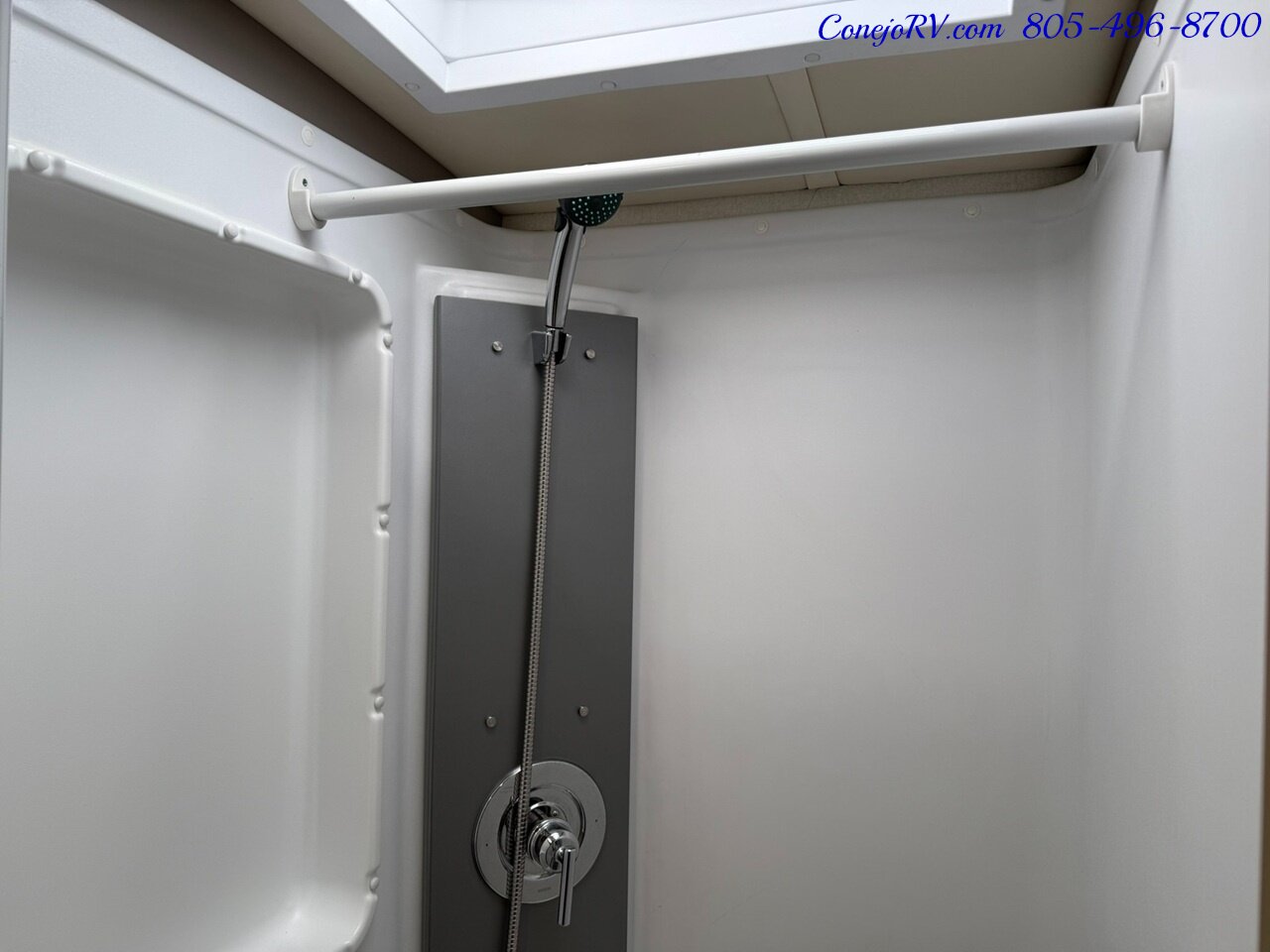 2024 Winnebago View 24T Slide-Out Murphy Bed Mercedes Turbo Diesel   - Photo 19 - Thousand Oaks, CA 91360
