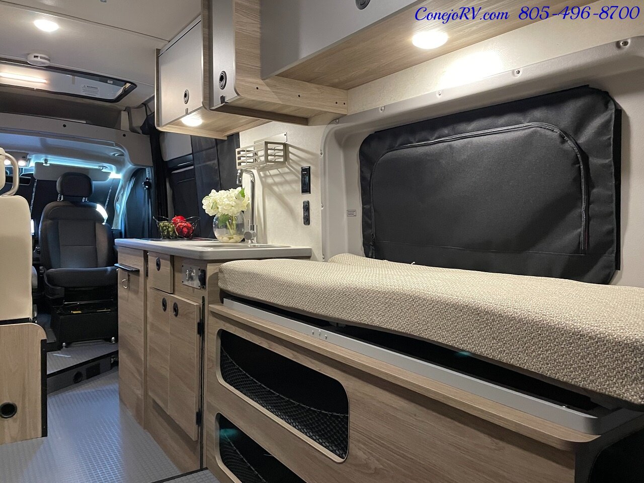 2023 WINNEBAGO Solis 59PX Murphy Bed Pop Top Full Galley New Chassis   - Photo 30 - Thousand Oaks, CA 91360
