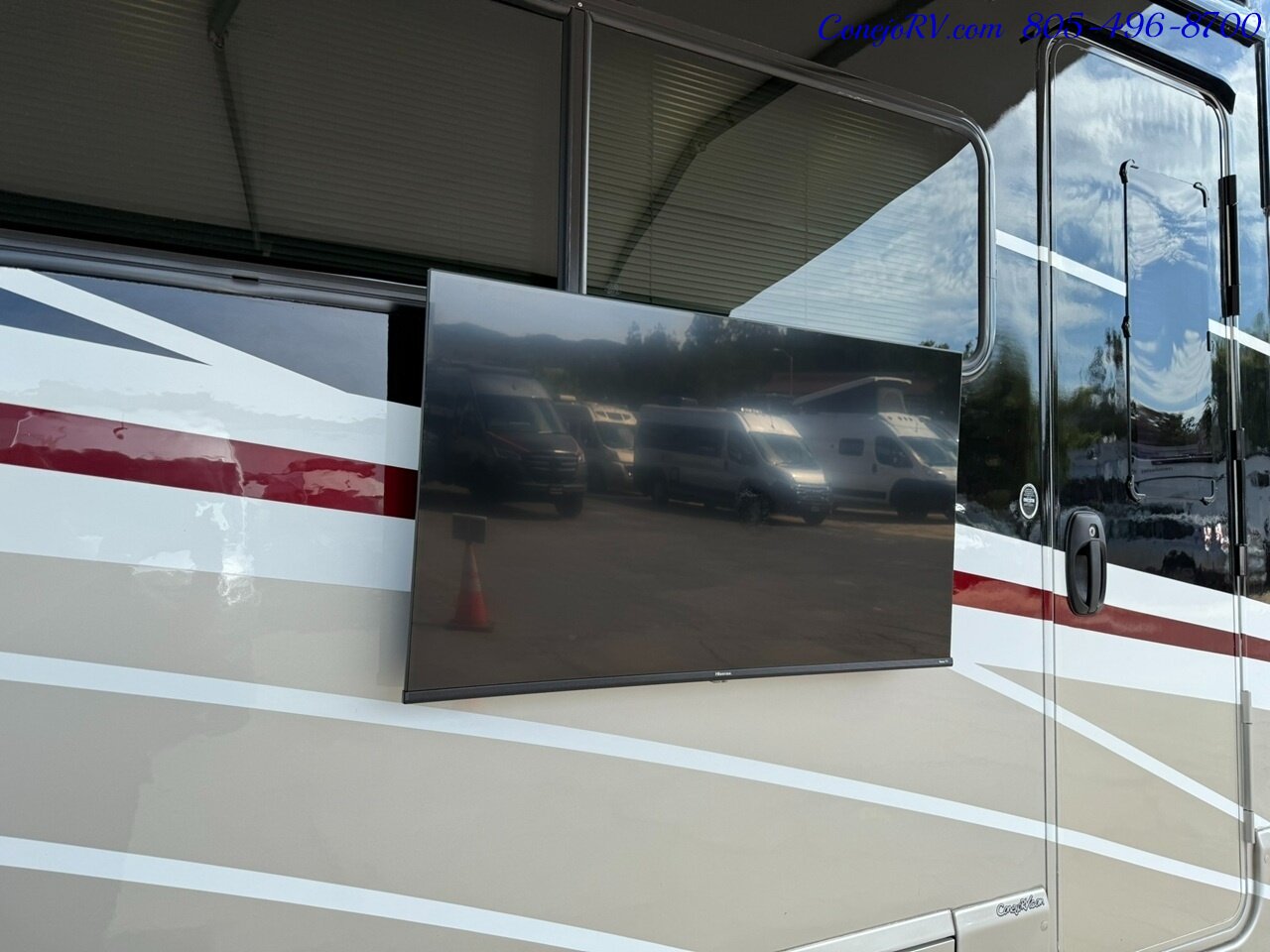 2020 Winnebago View 24D Full Wall Slide-Out Mercedes Turbo Diesel Full Body Paint 21K Miles Pre Covid Build - Photo 48 - Thousand Oaks, CA 91360