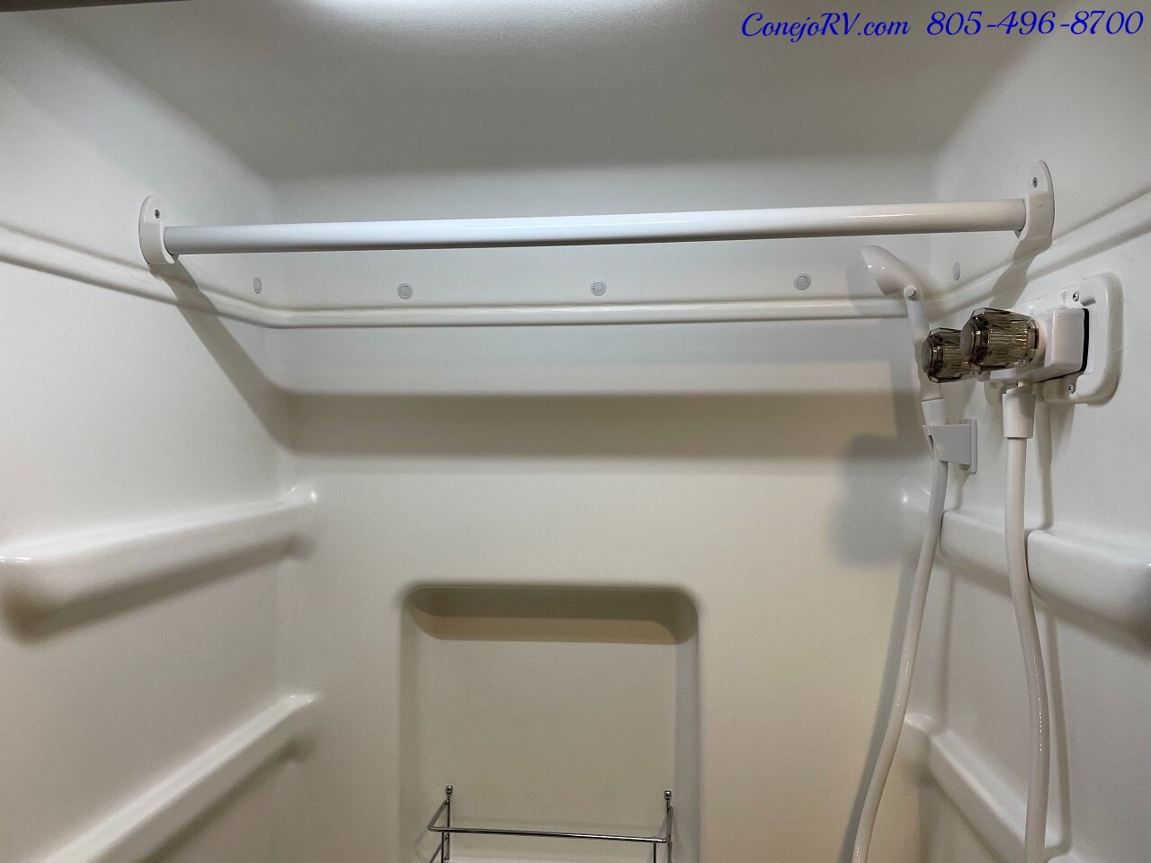 2023 WINNEBAGO Solis 59PX Murphy Bed Pop Top Full Galley New Chassis   - Photo 15 - Thousand Oaks, CA 91360