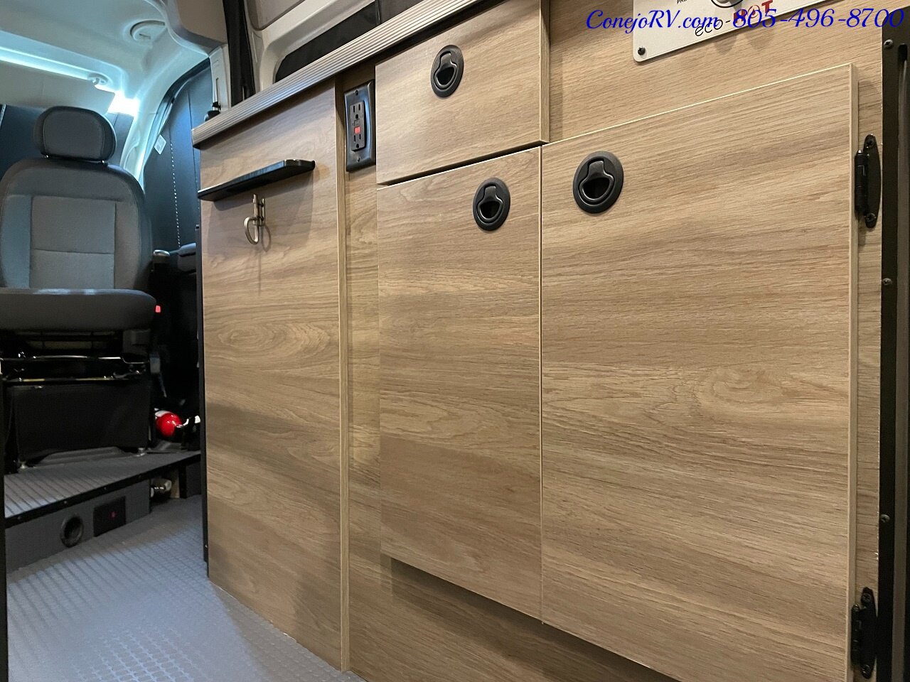 2023 WINNEBAGO Solis 59P Murphy Bed Pop Top Full Galley  New Chassis Adaptive Cruise - Photo 14 - Thousand Oaks, CA 91360