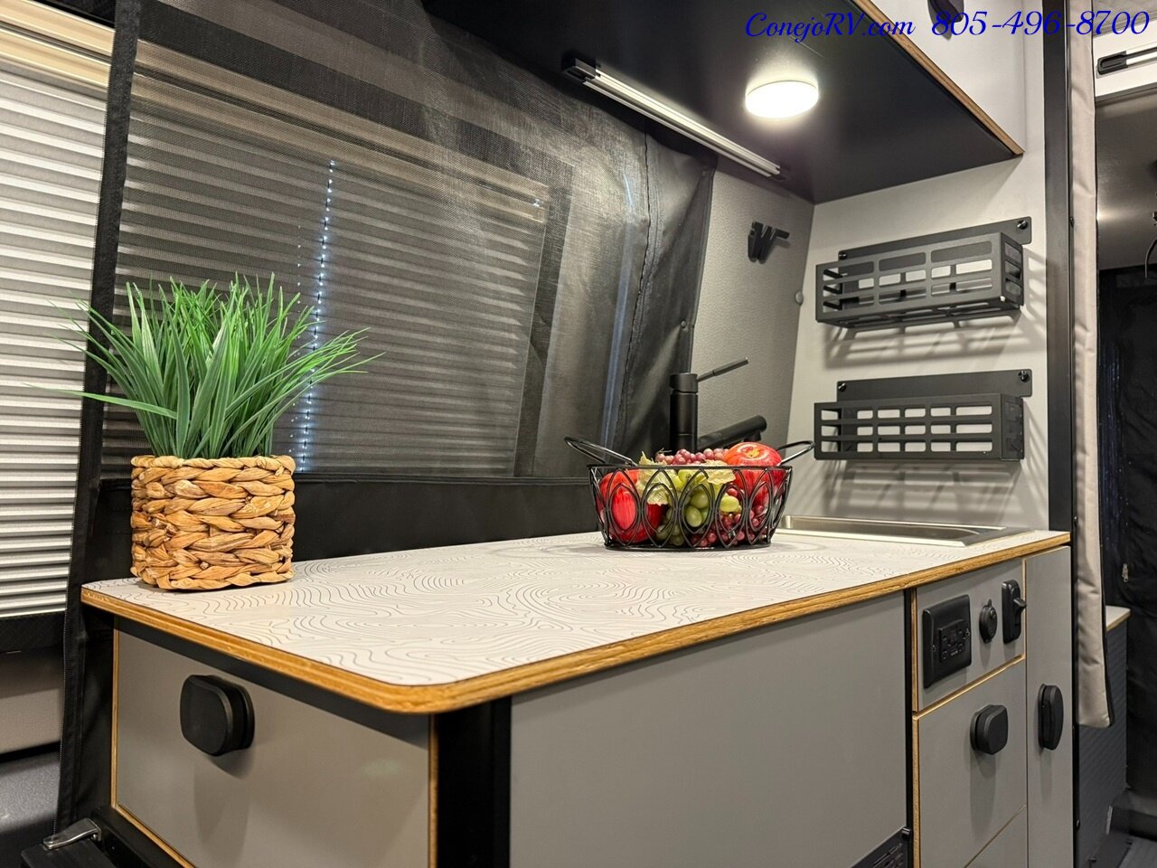 2024 Winnebago Revel 44EC 2.5-1 AWD Sprinter Mercedes Turbo Diesel, 8.4KWH Lithionics System 26K Miles - Photo 11 - Thousand Oaks, CA 91360
