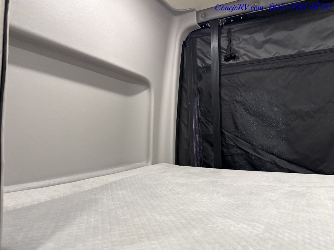 2024 Winnebago Revel 44EC 2.5-1 AWD Sprinter Mercedes Turbo Diesel, 8.4KWH Lithionics System 26K Miles - Photo 24 - Thousand Oaks, CA 91360