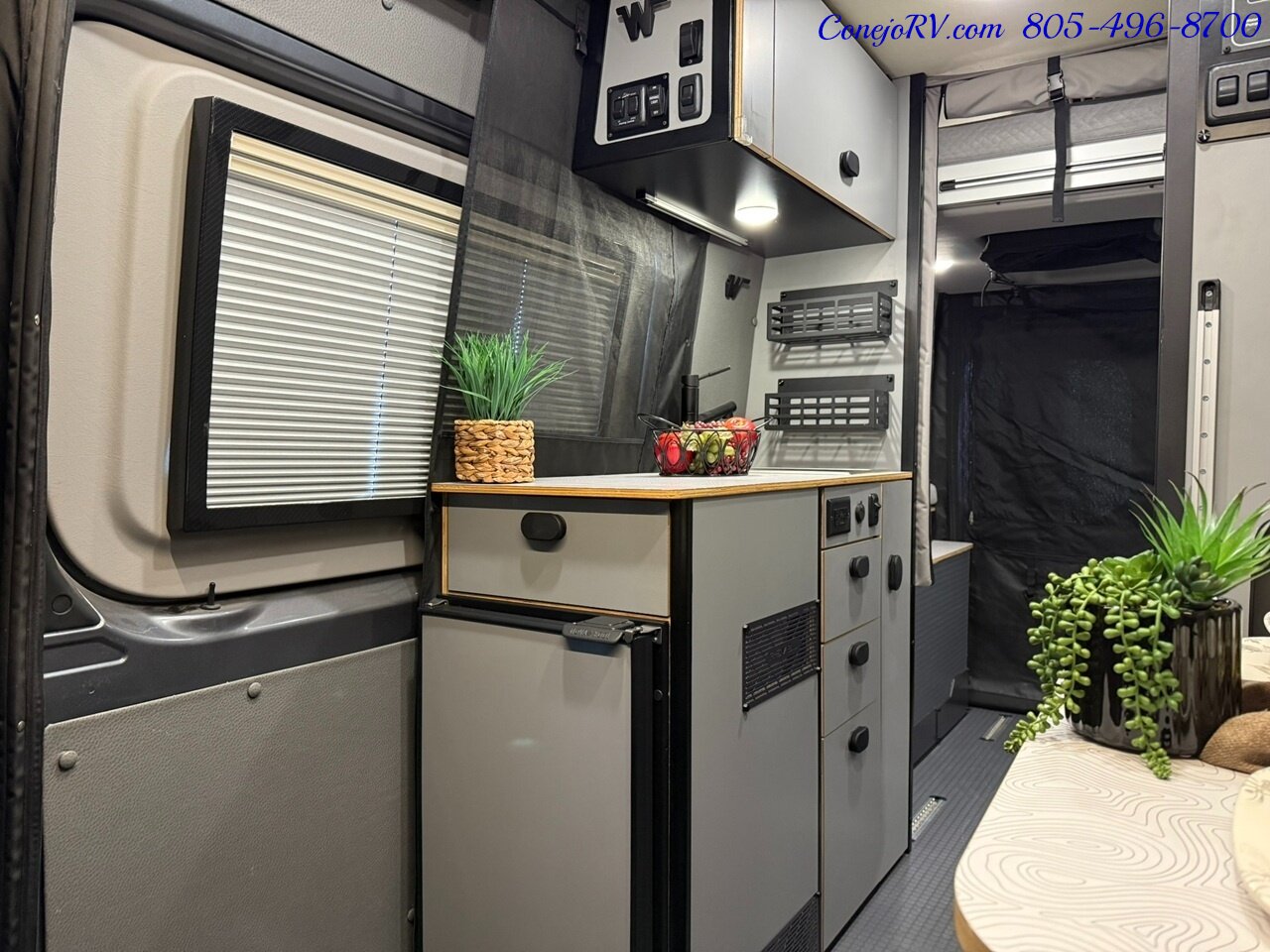 2024 Winnebago Revel 44EC 2.5-1 AWD Sprinter Mercedes Turbo Diesel, 8.4KWH Lithionics System 26K Miles - Photo 7 - Thousand Oaks, CA 91360